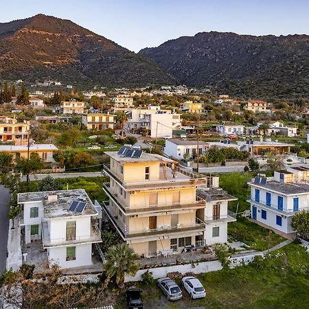 Pension Vienna Méthana Dış mekan fotoğraf